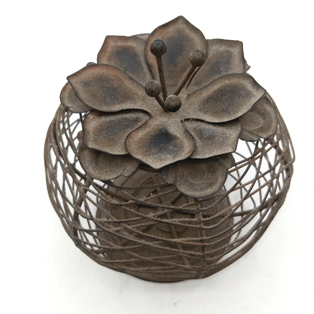 OLD Metal Flower Votive Candle‎ Holder Indoor Outdoor Garden VINTAGE